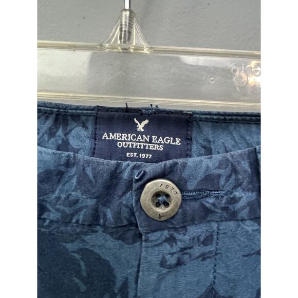 American Eagle Shorts Men 32 Blue Chino Classic Flat Front Cotton Casual Floral - Picture 3 of 7